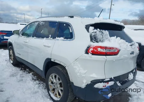 2015 Jeep Cherokee Latitude z USA, uszkodzony, nr VIN 1C4PJLCS8FW537280